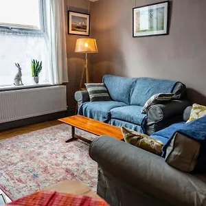 Spacious Charming Near And Sea Holiday home